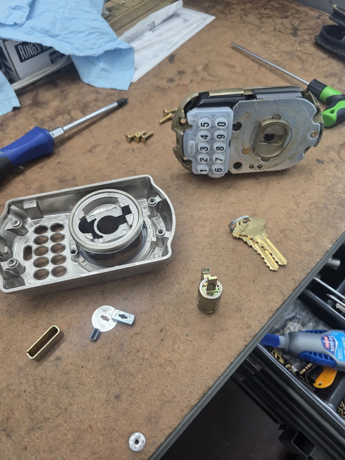 Keypad deadbolt installation for a home in Largo, FL